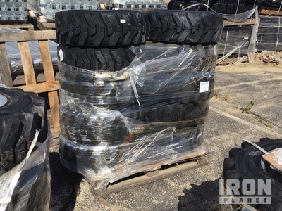 Quantity of (10) Camso SKS532 10-16.5 NHS RH Skid Steer Neumáticos (Unused)