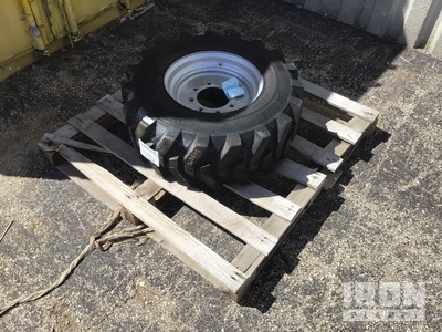 Camso SKS532 12-16.5 NHS MF Standard RH Skid Steer Tires (Unused)
