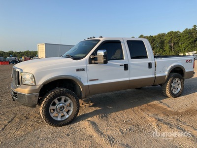 2004 Ford F-250 Lariat 4x4 Crew Cab Pickup