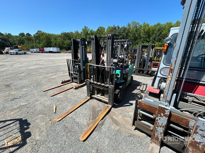 2020 Mitsubishi FG30N 5500 lb Pneumatic Tire Heftruck (Inoperable)
