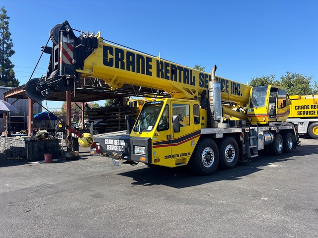 2006 (unverified) Link-Belt HTC-8690 90 ton 8x4 Hydraulic Truck Crane