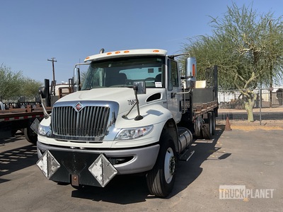 2015 International 7400 6x4 Flatbed Truck