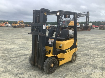 2007 Yale 3000 lb Cushion Tire Chariot Élévateur