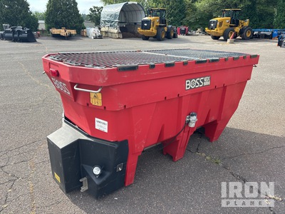Boss VBX9000 Electric Poly Salt Spreader