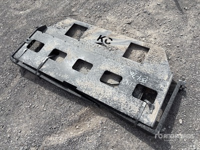 2025 Kit Containers 41 in Wide Carriage Skid Steer Forks (Unused)