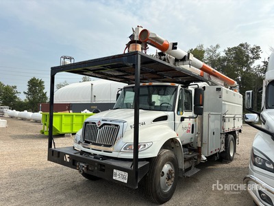 Altec LRV55 55 ft on 2007 International 4400 4x2 Forestry Podnośnik Koszowy