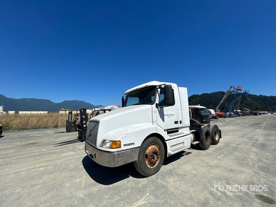 2001 Volvo VNL 6x4 T/A Day Cab Truck Tractor