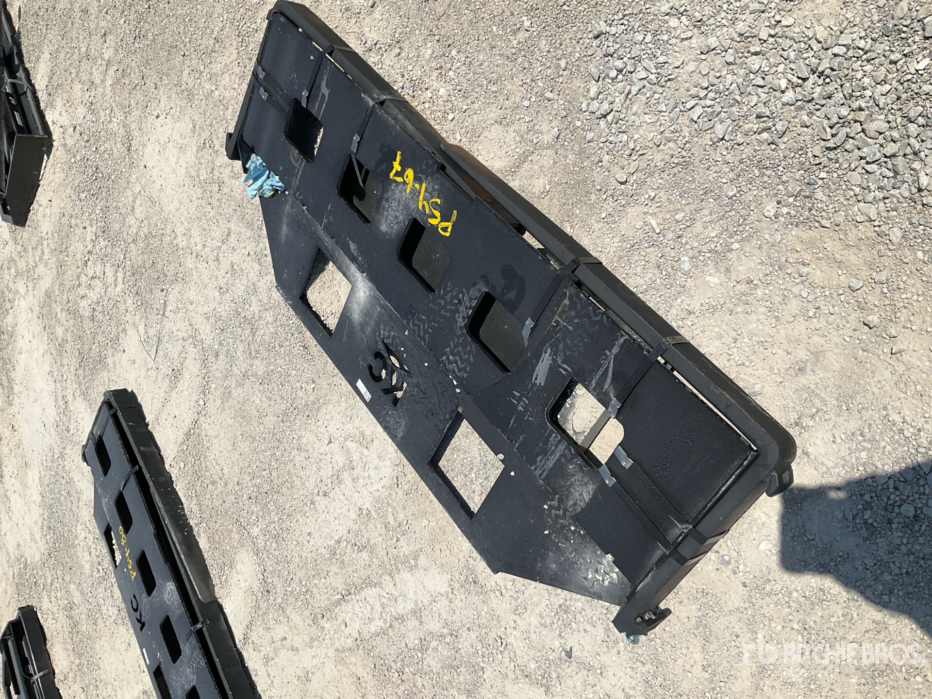 2025 Kit Containers QT-72-FF-42 Skid Steer Forks (Unused)