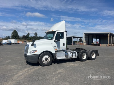 2019 International LT625 6x4 Cabeza Tractora Cabina Corta