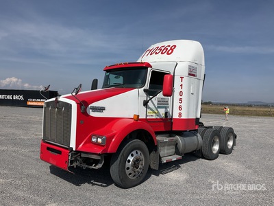 2014 Kenworth T800 6x4 Tractocamion con Dormitorio / T/A Sleeper Truck Tractor