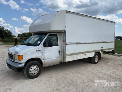2007 Ford E-350 Cutaway 4x2 delivery Van Truck