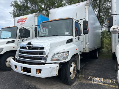 2012 Hino 268 4x2 شاحنة فان (Inoperable)