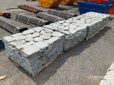 Quantity of (4) Pallets of 1.5 in Tumbled Irregular Bluestone Pavers Attrezzatura varia per cura del verde
