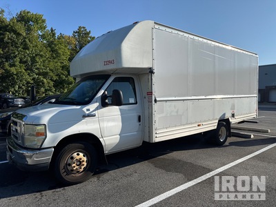 2008 Ford E-350 Cutaway Supercuts Cargo Van