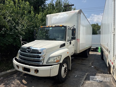 2013 Hino 268 4x2 Van Truck