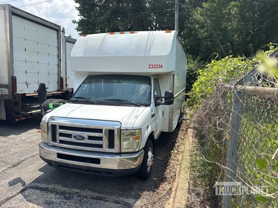 2008 Ford E-350 Cutaway Cargo Van