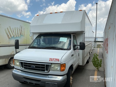 2007 Ford E-350 4x2 Van Truck (Inoperable)