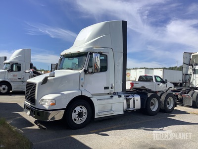2017 Volvo VNM 6x4 トラックトラクター（T/A）