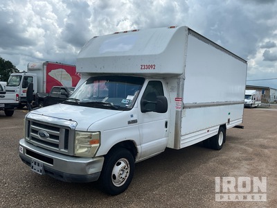 2008 Ford E-350 Cutaway バン