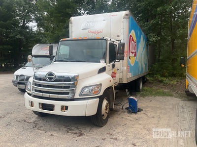 2012 Hino 268 4x2 Moving バントラック (Inoperable)
