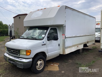2007 Ford E-350 Cutaway 4x2 Step Van (Inoperable)