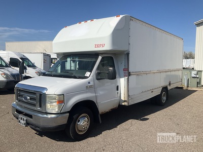 2008 Ford E-350 Cutaway 4x2 Cargo Van
