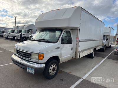 2007 Ford E-350 Cutaway Furgoneta de carga (Inoperable)