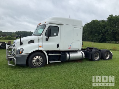 2017 Freightliner Cascadia 6x4 T/A Sleeper Truck Tractor