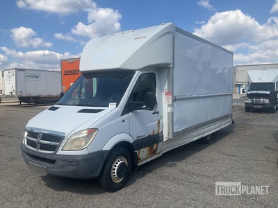 2009 Dodge Sprinter 3500 4x2 Van Truck