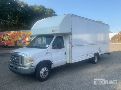 2008 Ford E-350 Cutaway 4x2 Cargo Van