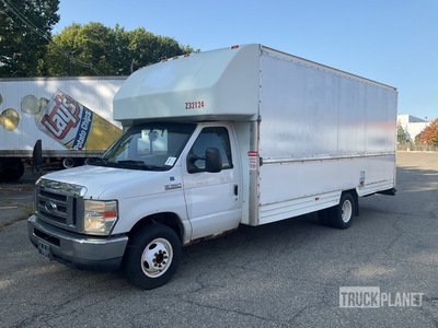2008 Ford E-350 Cutaway 4x2 Fourgon cargo