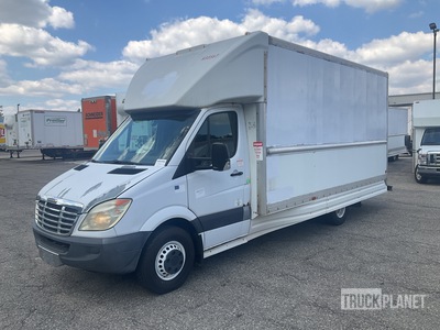 2008 Freightliner Sprinter Van 4x2 Kastenwagen