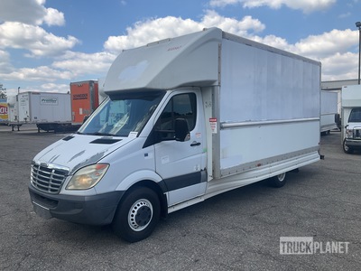 2008 Freightliner Sprinter 3500 4x2 Van Truck