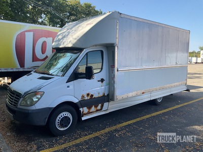 2008 Freightliner Sprinter Van 4x2 Fourgon cargo (Inoperable)