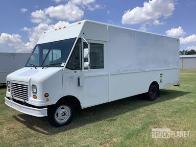 2006 Ford 4x2 Step Van (Inoperable)