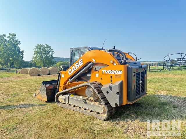 MINI CARGADOR SOBRE ORUGAS 2022 CASE TV620B