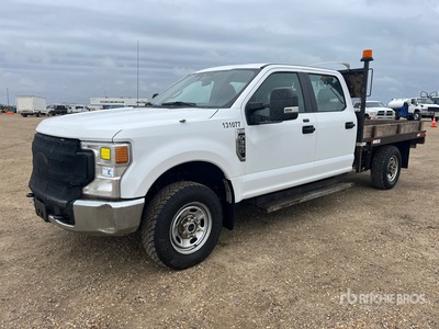 2020 Ford F-350 XL 4x4 Crew Cab Flatbed Truck