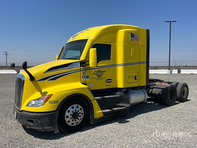 2024 Kenworth T680 6x4 Cabeza Tractora Cabina Dormitorio