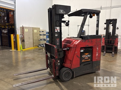 2010 Raymond 425 C40QM 4000 lb Electric Forklift