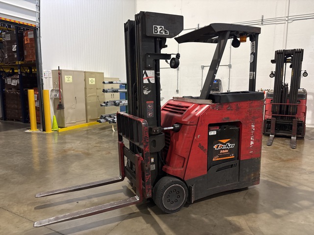 2010 Raymond 425 C40QM 4000 lb Electric Forklift