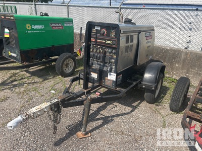 2017 Lincoln Vantage 300 300 A Mobile Multi-Process Engine Driven Welder