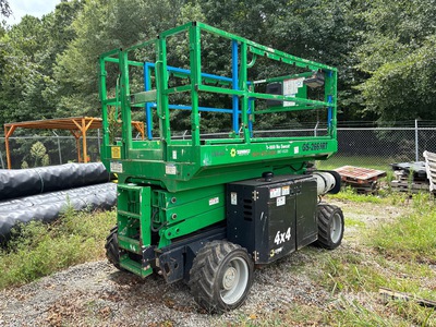 2015 Genie GS2669RT 4x4 Dual Fuel Elevador de tijera