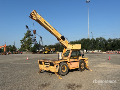 2012 Broderson IC-80-3J 17000 lb 4x4x4 Gru Carry Deck
