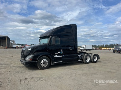 2016 Volvo VNL670 6x4 Ciągnik siodłowy T/A z kabiną sypialną