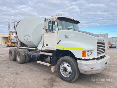 2004 Mack CH688RS 6x4 Mixer Truck