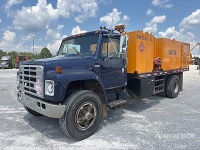 1987 International 1954 4x2 Fuel & Lube Truck