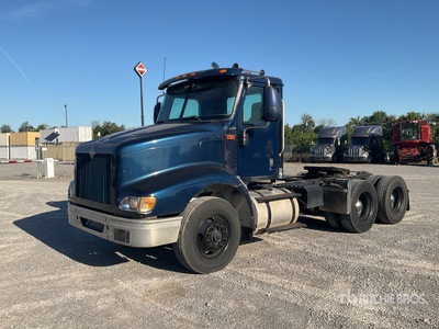 2000 International 9200i 6x4 T/A Day Cab Truck Tractor