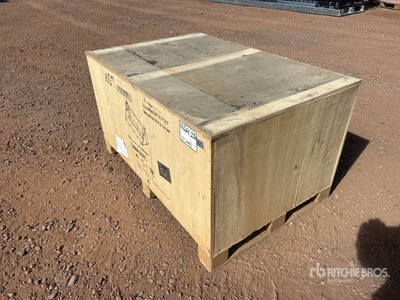 2025 AGT M-4IN1BCT 39 in Multi-Purpose Mini دلو للسكيد ستير (Unused)