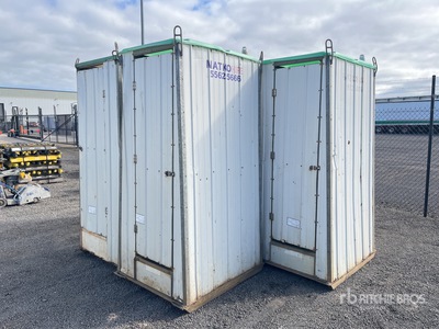 Quantity of (5) Toilettes portatives