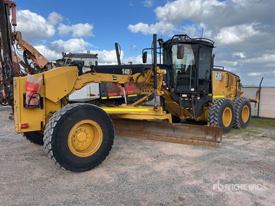 2011 Cat 140M モーターグレーダー